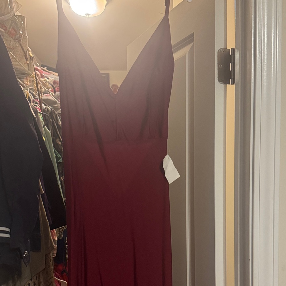 Elegant Burgundy Spaghetti Strap Dress